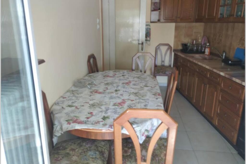 Debby'S Central Apartment Кавала Екстер'єр фото