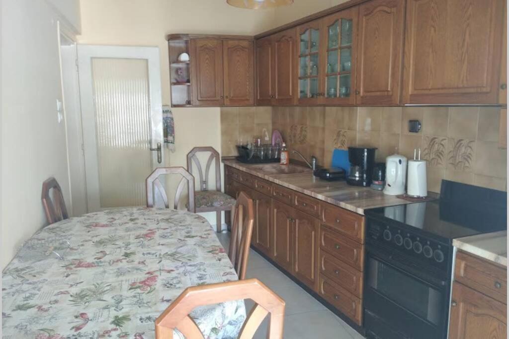 Debby'S Central Apartment Кавала Екстер'єр фото